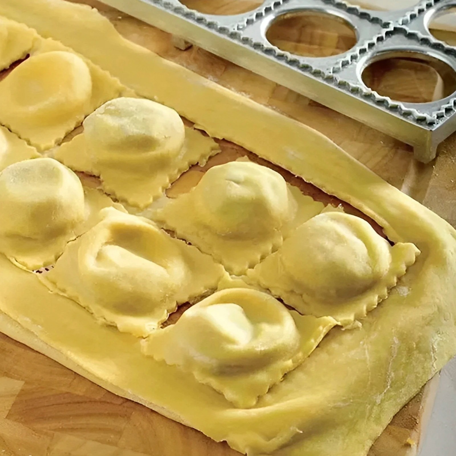 Dumpling Mold 12 Holes Ravioli - Kitchen Gadgets List 评论和价格